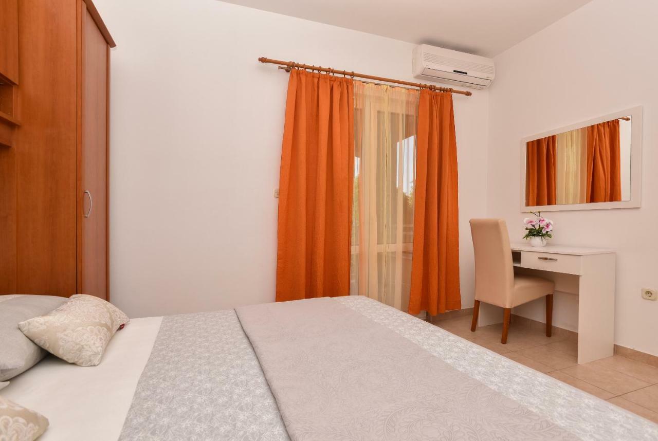 Villa Ivka Tučepi Екстериор снимка