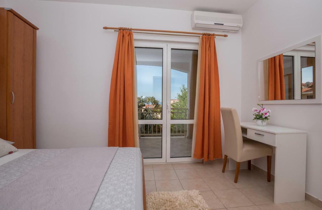 Villa Ivka Tučepi Екстериор снимка